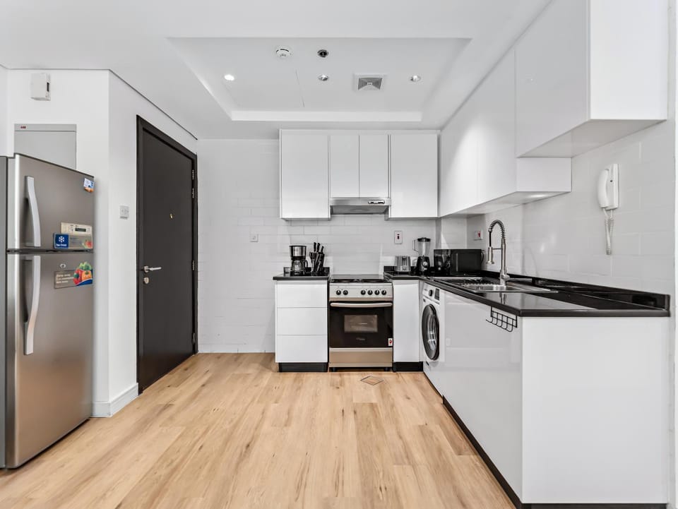 Modern and Luxurious 1BR in Dubai Marina Apartment in Dubai