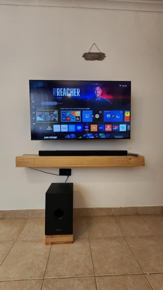 Communal lounge/ TV room, TV and multimedia