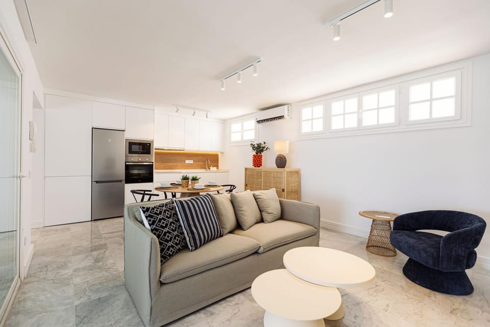 Kitchen or kitchenette, Living room