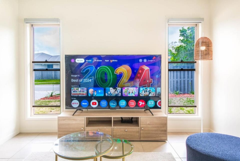 Entire house close to everything Theme parks House in Coomera