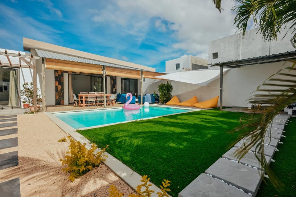 Patio, Garden, Pool view, Swimming pool, Swimming pool, sunbed