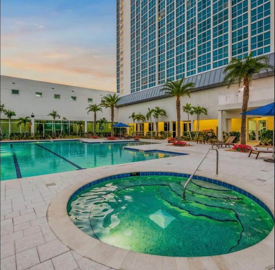 Sunset view Apartment in Fort Myers