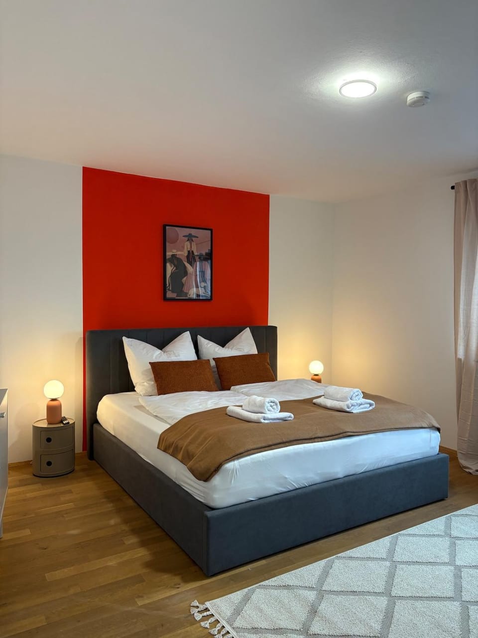 Bed, Photo of the whole room, Bedroom