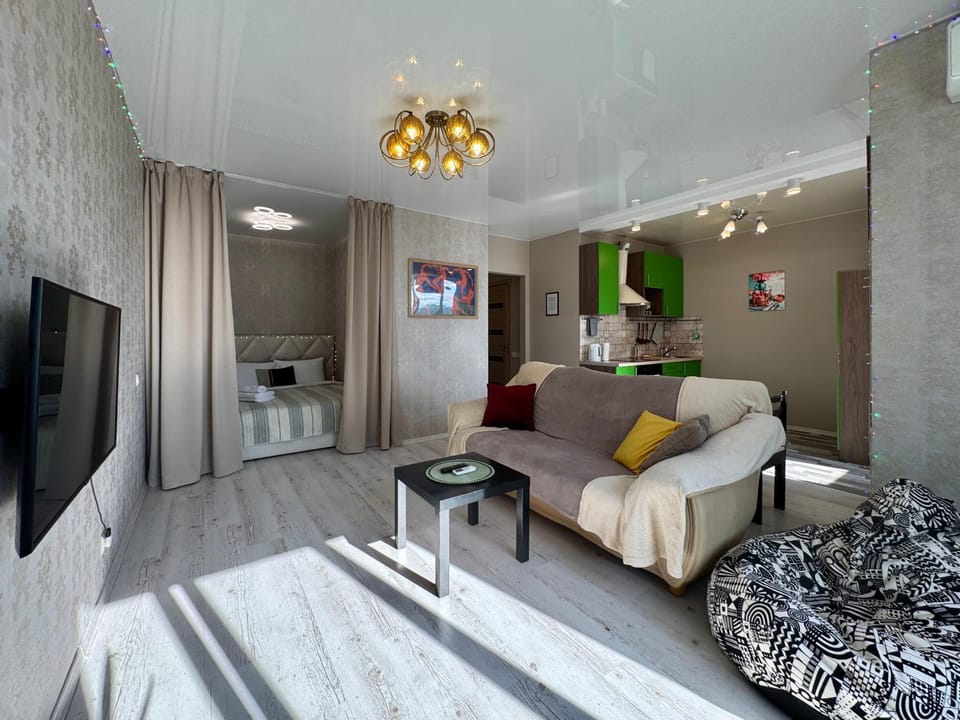 Communal lounge/ TV room, Bed, TV and multimedia, Kitchen or kitchenette, Living room, Photo of the whole room