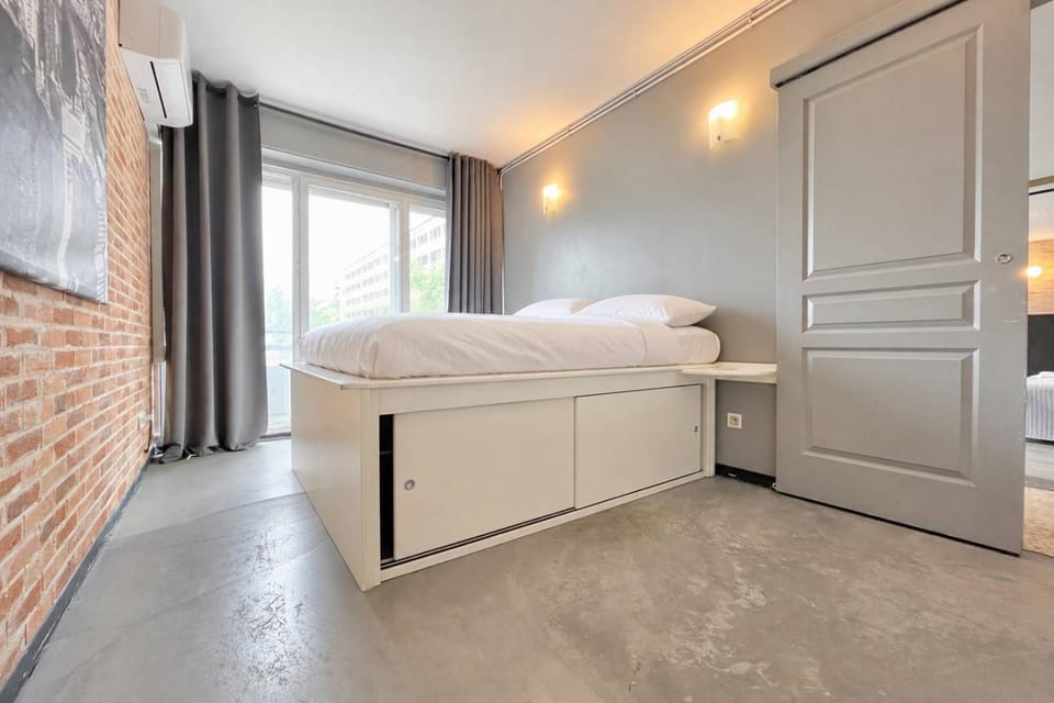 Bed, Photo of the whole room, Bedroom