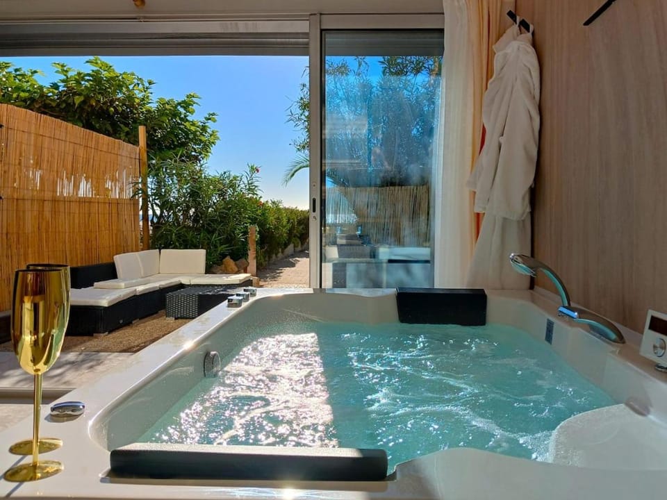 En face à face avec la Mer- SPA privatif Apartment in Port-la-Nouvelle