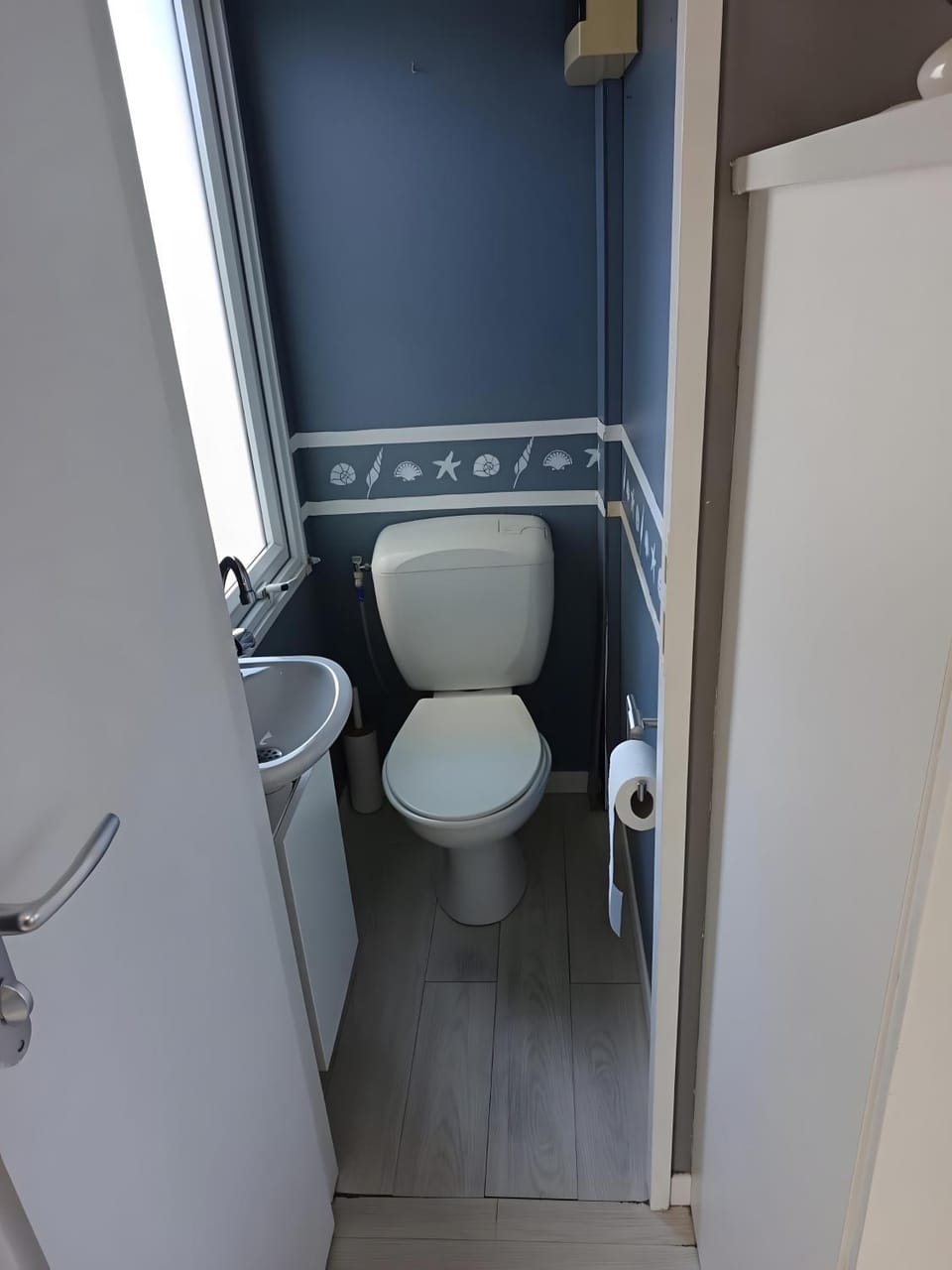 Bathroom, Living room