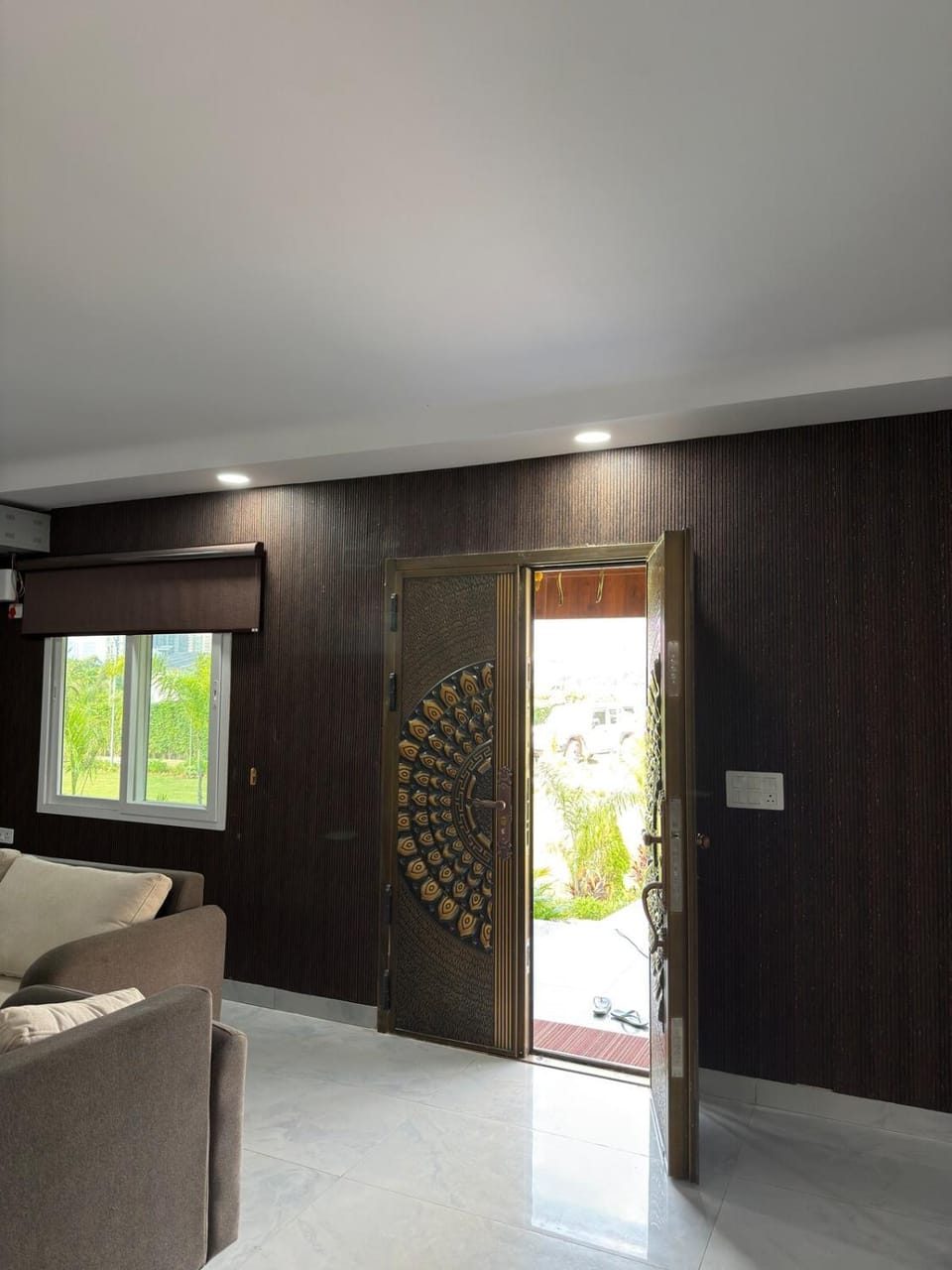 Facade/entrance