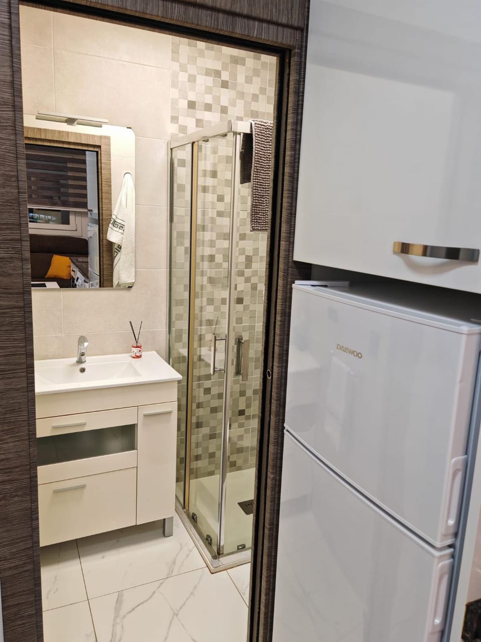 Shower, Bathroom