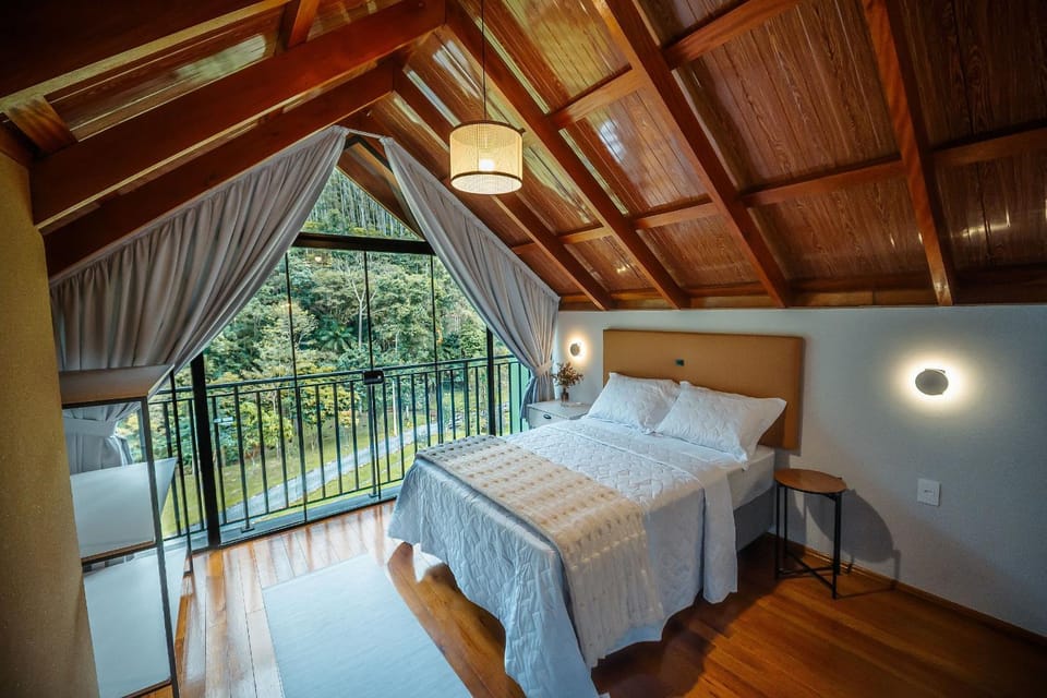 View (from property/room), Photo of the whole room, Bedroom