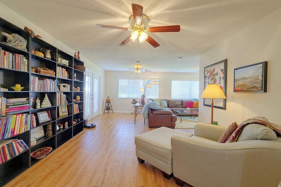 3 Mi to Spanish Springs! Peaceful Retreat House in The Villages