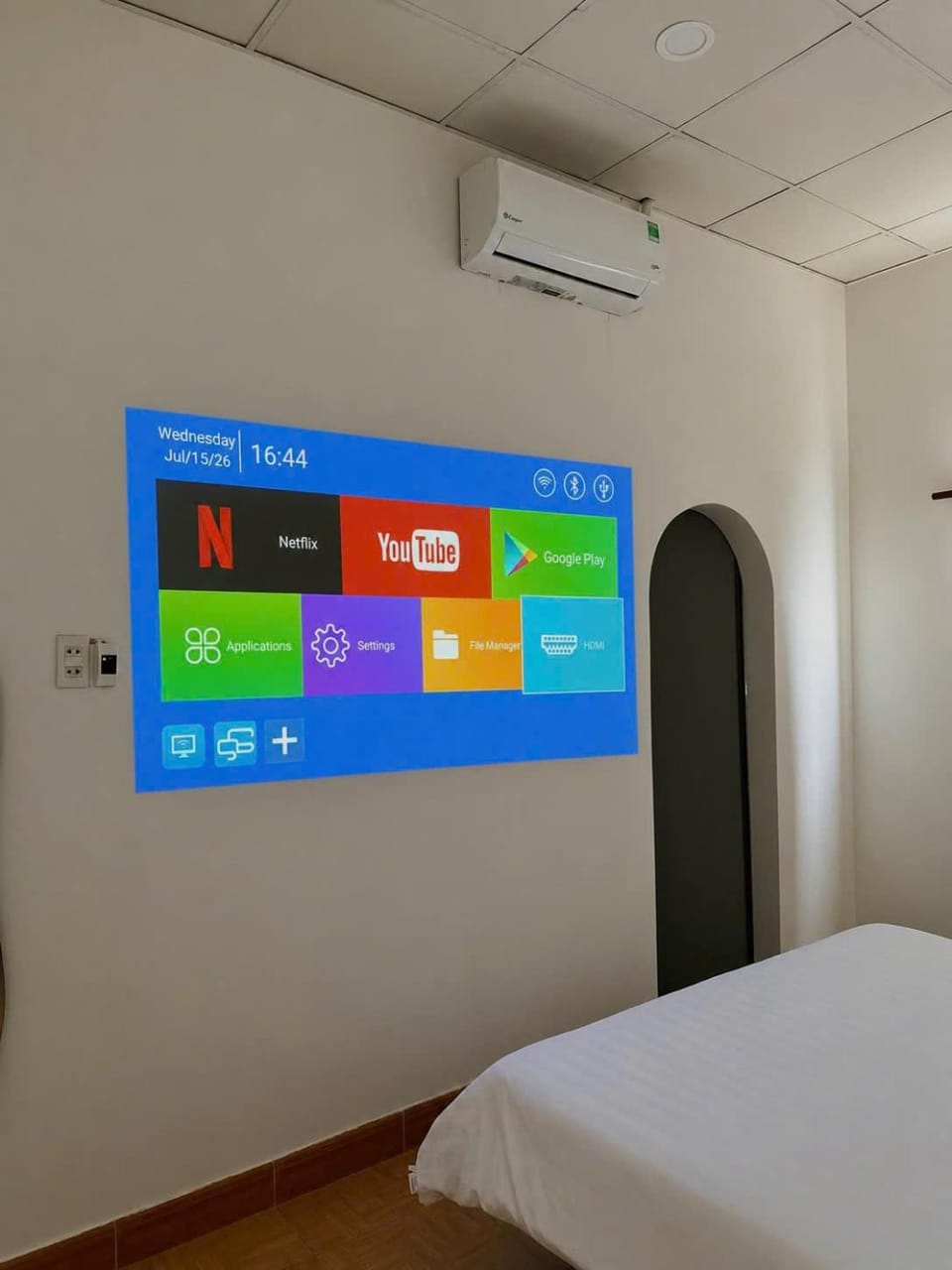 Bed, TV and multimedia, Photo of the whole room, Bedroom, air conditioner