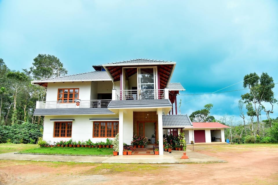 Estate Flora Homestay - 3BH, Estate, Home Food, One Group Only Villa in Sakleshpur