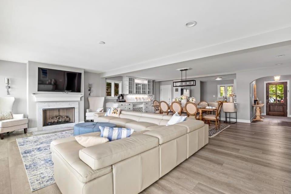 A Grand Family Retreat House in Cornelius
