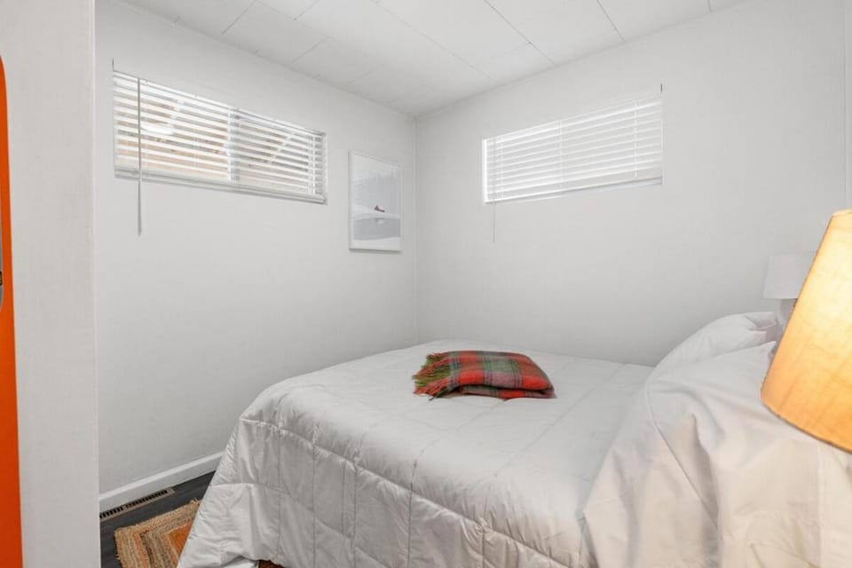 The Grove half mile from Boyne Mountain Sleeps 4 House in Boyne Falls