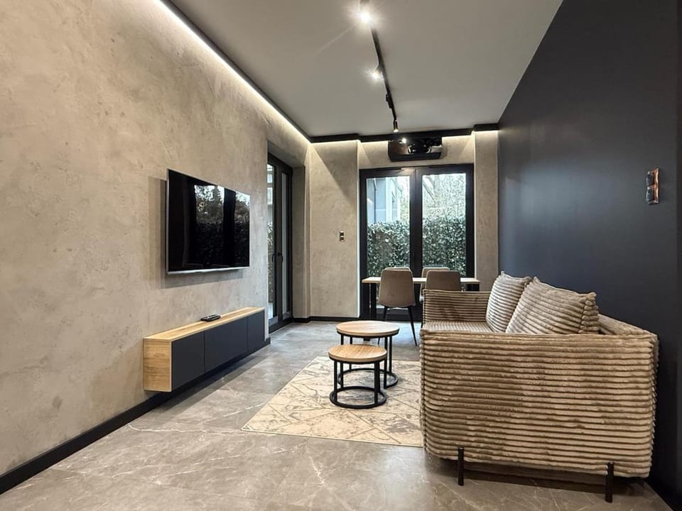 Wawel Industrial Apartment free Parking & SPA Apartment in Krakow