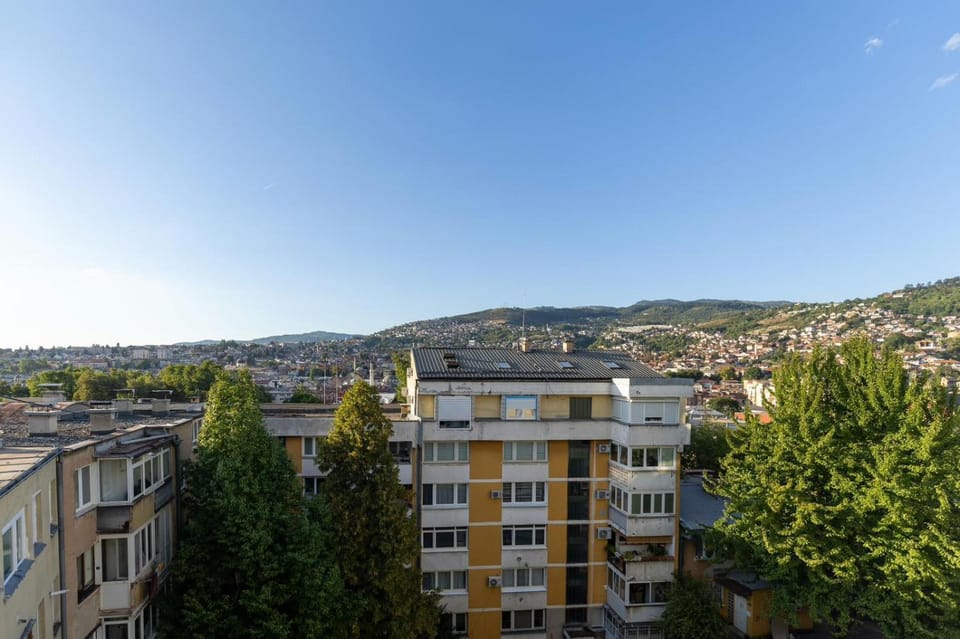 Property building, Day, Natural landscape, City view, Mountain view