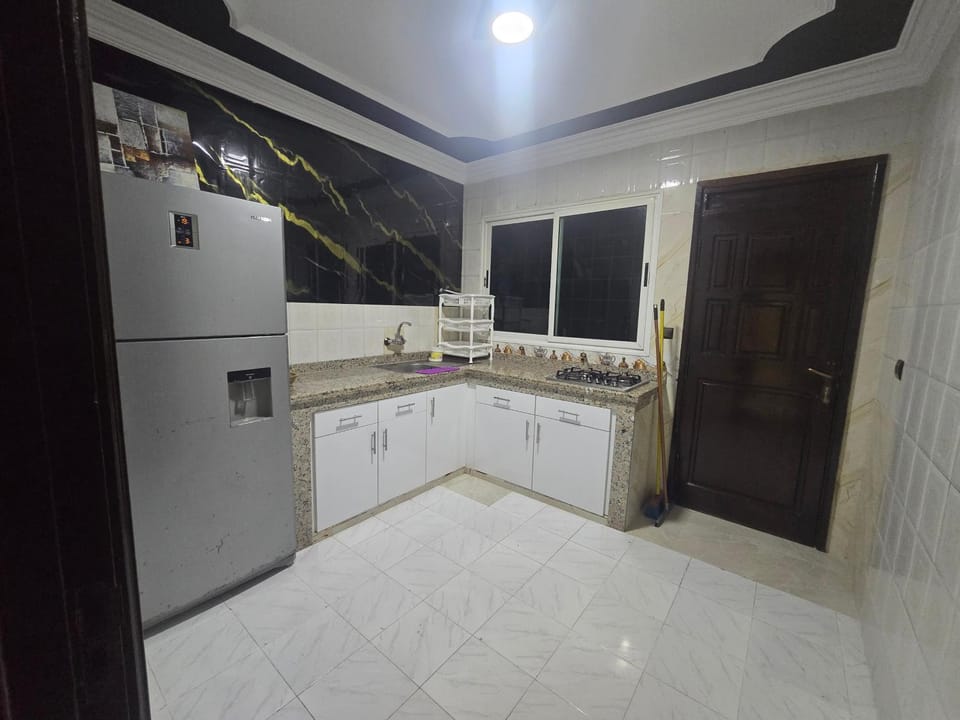 Centre Sidi Bouzid N 2 pour Famille et ou personnes sérieuses Studio Apparemment luxueux proche de tous les commodités et proche de la plage Apartment in Casablanca-Settat