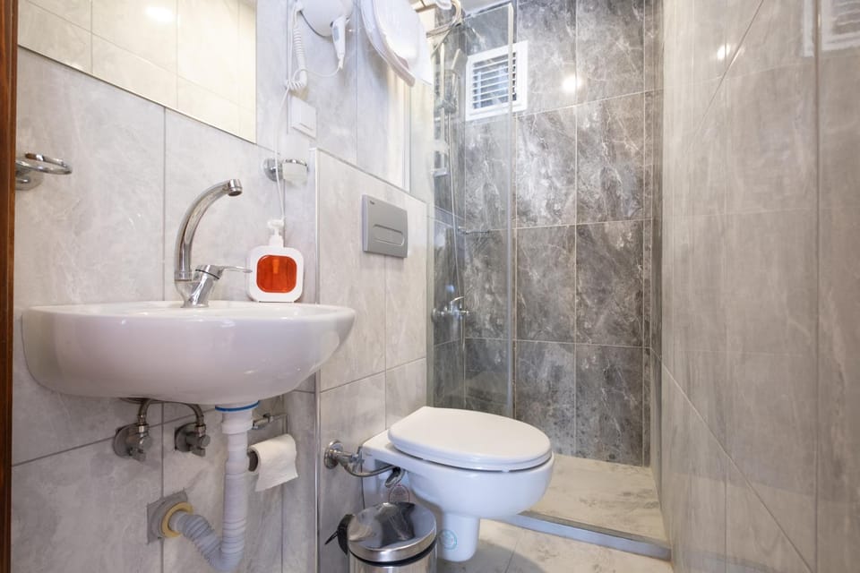 Çimen Hotel Taxim Hotel in Istanbul