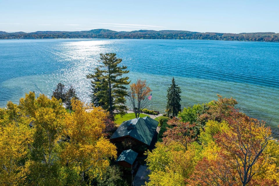 Waterfront Lake Charlevoix Cabin 8 Mi to Boyne Mtn Cabin in Boyne City
