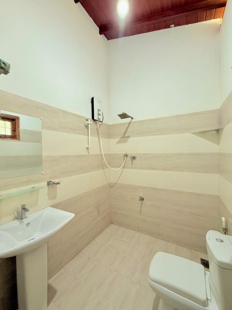 Sun Breeze Villa Bed and Breakfast in Sri Lanka