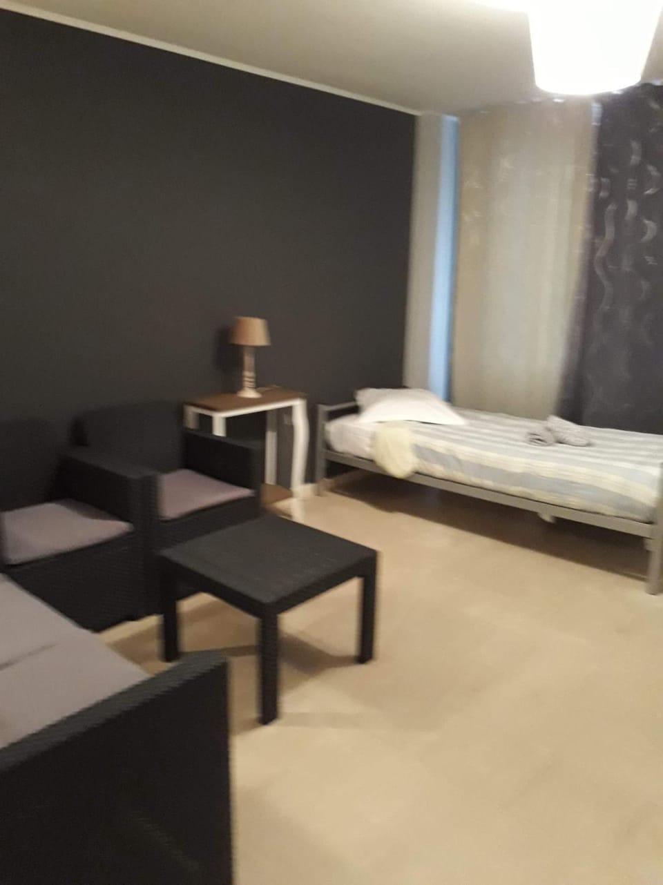 Photo of the whole room, Decorative detail