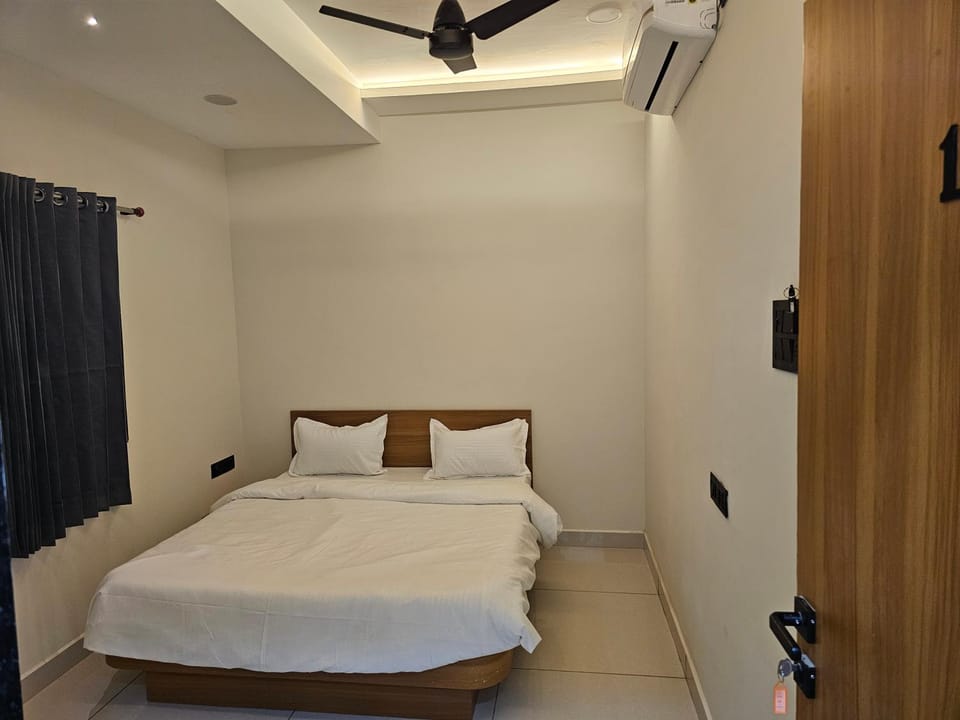 Hare Krishna Palace Hotel in Gujarat