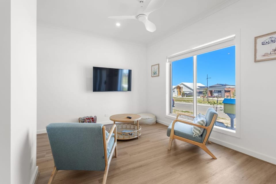 Cormorant Retreat Family-Friendly Torquay Escape House in Torquay
