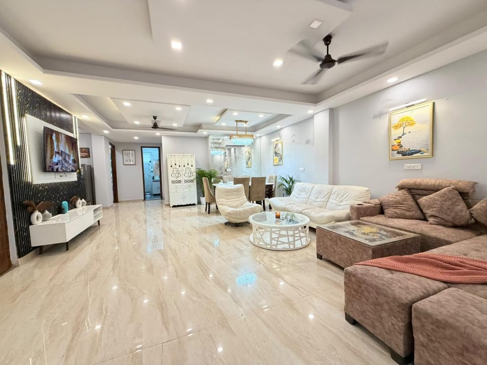 Avenaa 4BHK Dwarka Residence Delhi Apartment in Delhi