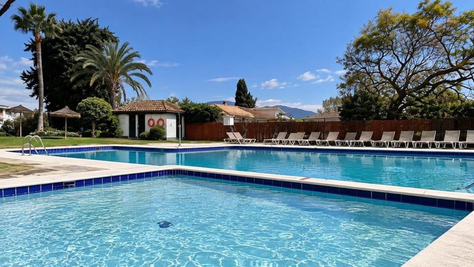 Atalaya Palm House Apartment in Costa del Sol