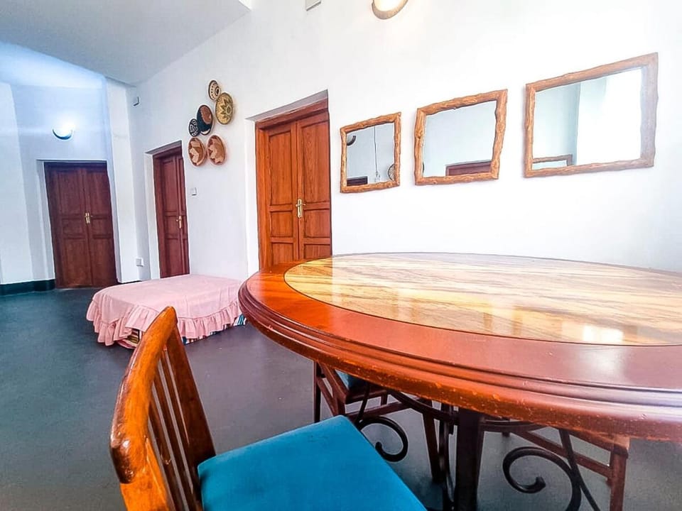 Lavender Stonetown Heritage Home Apartment in Tanzania