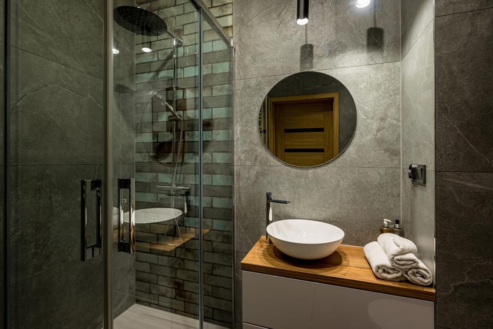 Shower, Bathroom