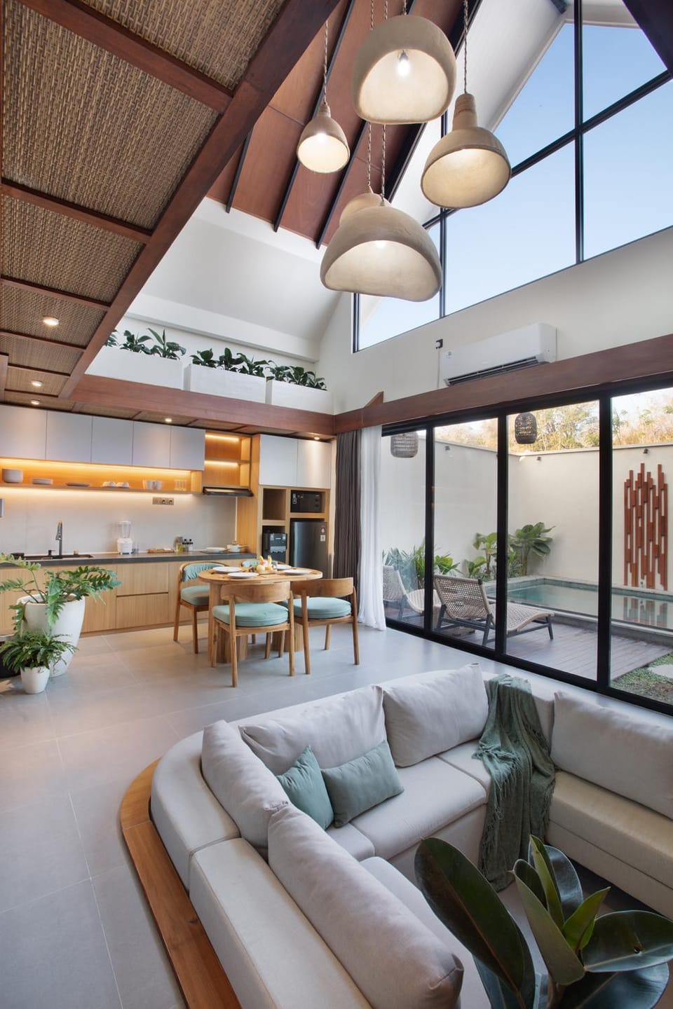 Kitchen or kitchenette, Living room, Seating area