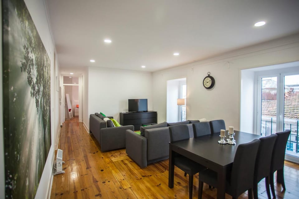 TV and multimedia, Living room, Dining area
