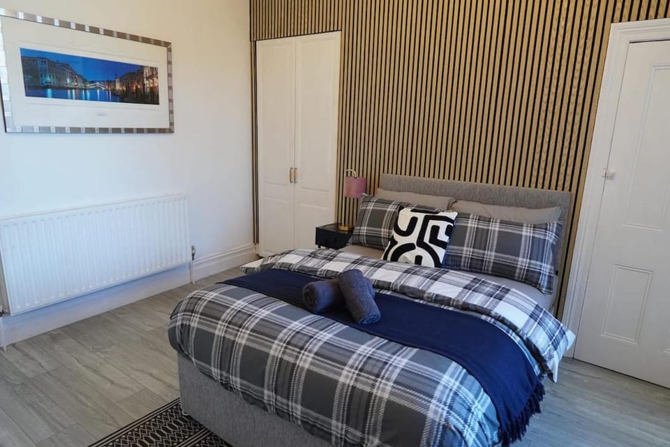 Sunderland Elegant Suite, Multiple Parking Apartment in Sunderland