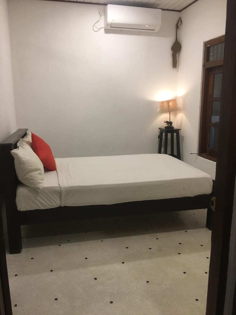 Bedroom, air conditioner
