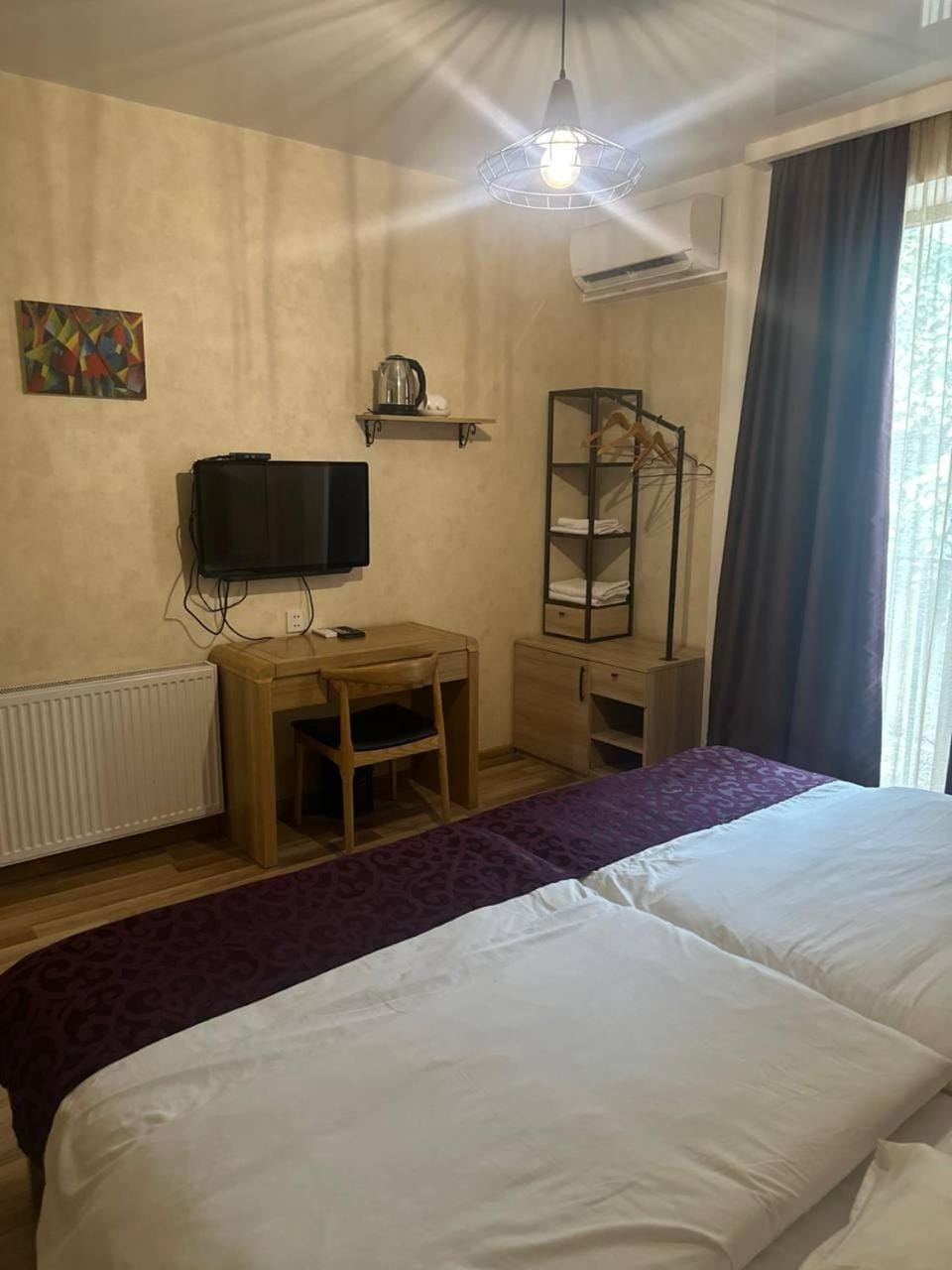 Communal lounge/ TV room, Bed, TV and multimedia, Photo of the whole room, Evening entertainment, Bedroom, internet