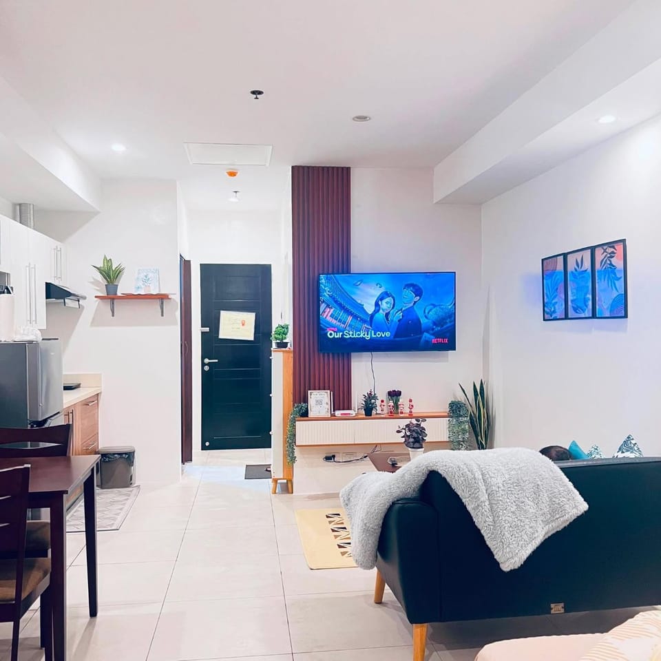 Communal lounge/ TV room, TV and multimedia, Kitchen or kitchenette, Seating area