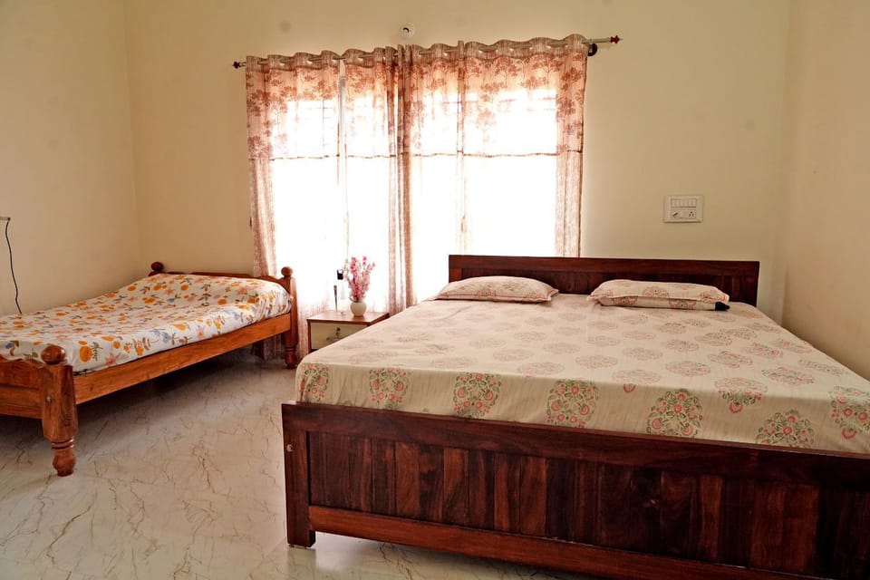 Chimneys Homestay - 2BH, Entire House, Estate, Home Food Villa in Sakleshpur