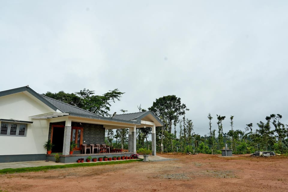 Chimneys Homestay - 2BH, Entire House, Estate, Home Food Villa in Sakleshpur