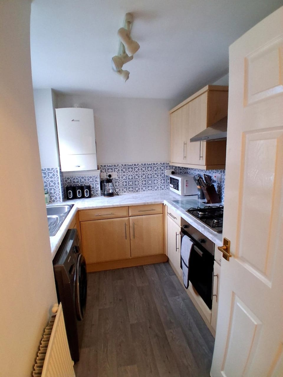 2-Bed house contractors Parking space Wi-Fi House in Bridgwater