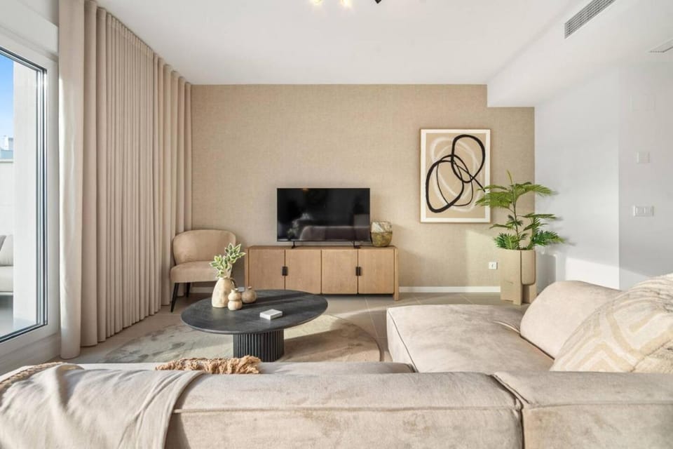 TV and multimedia, Decorative detail, Seating area, furniture, heating, air conditioner