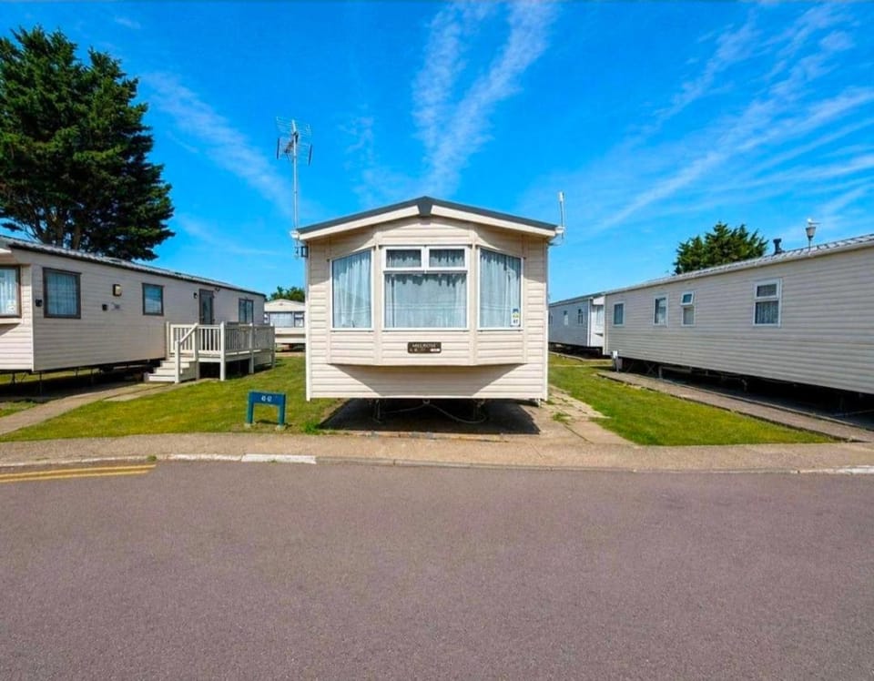 Carnaby Melrose 8 House in Tendring District