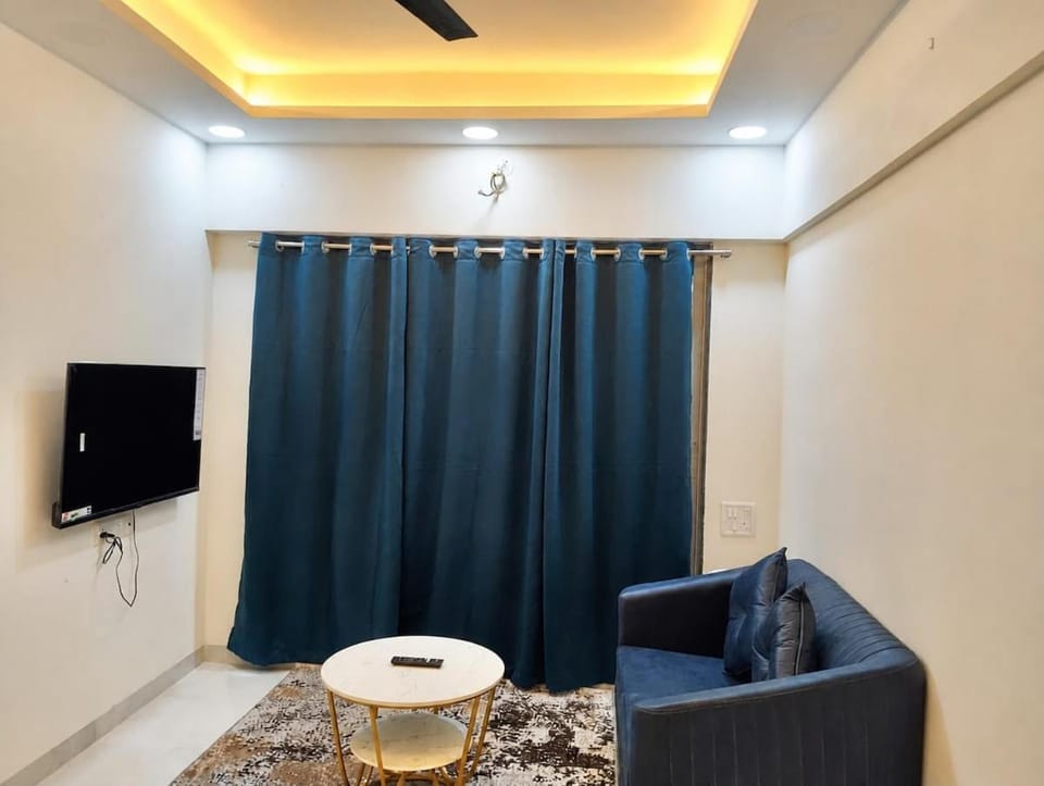 Niraakaar Cozy 1 Bedroom Thane Apartment in Thane