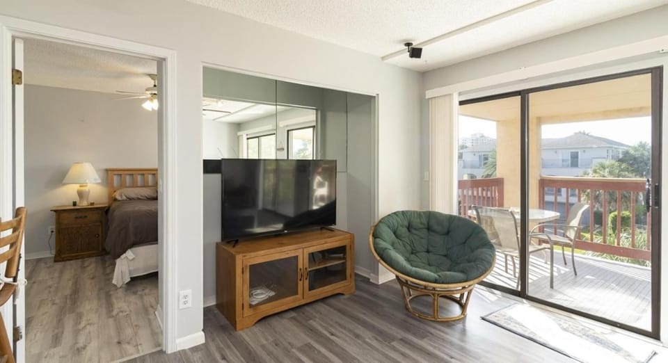 Balcony/Terrace, Living room, Bedroom