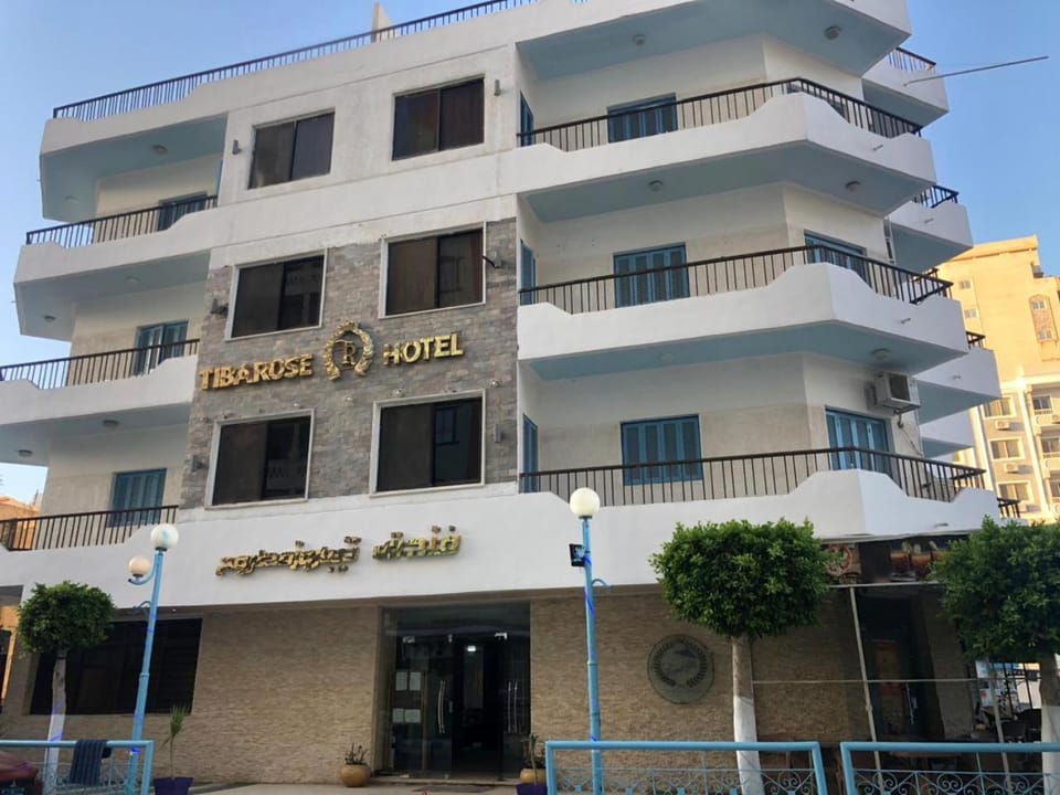 Property building, Day