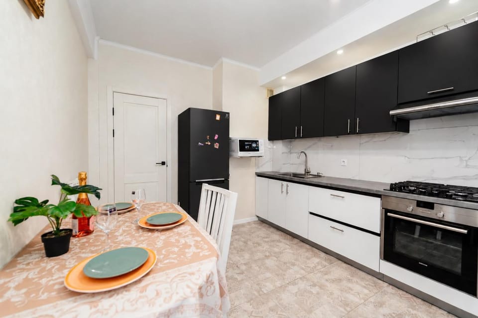 Rent Deluxe Apartment Apartment in Chișinău