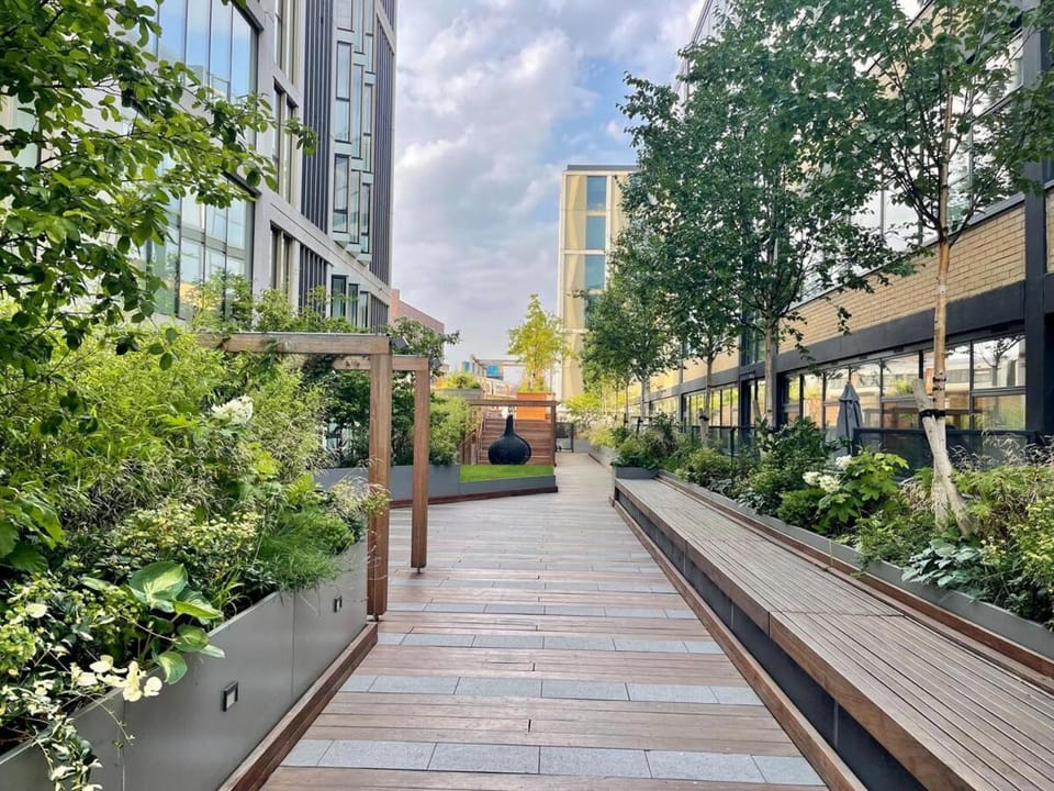 Chic 1BR Flat in Shoreditch with balcony, gym, sauna Apartment in London Borough of Islington