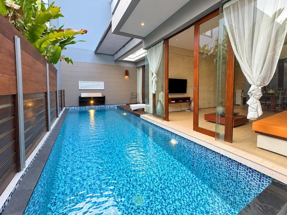 Pool view, Swimming pool