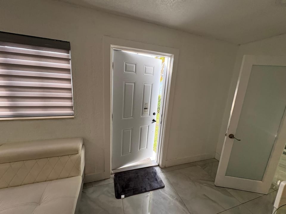Comfortable Apartment Near Stadium and Beach Apartment in Miami Gardens